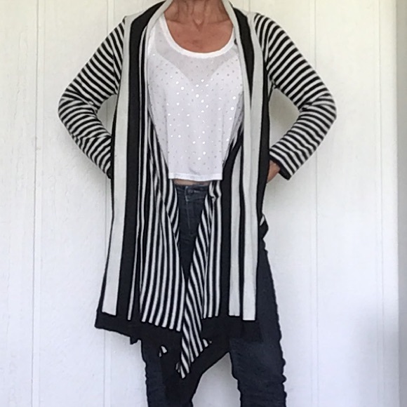 NINA LEONARD BLACK WHITE CARDIGAN SIZE SMALL - Picture 9 of 12